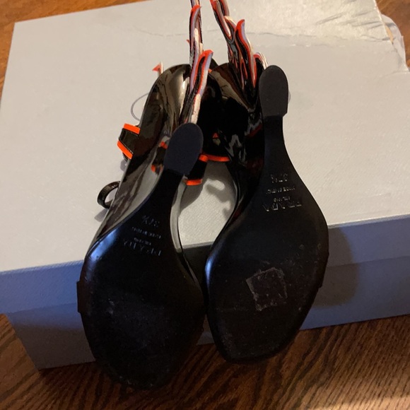 Authentic PRADA FIRE SOLD OUT!!! 37.5 worn once - Picture 5 of 5
